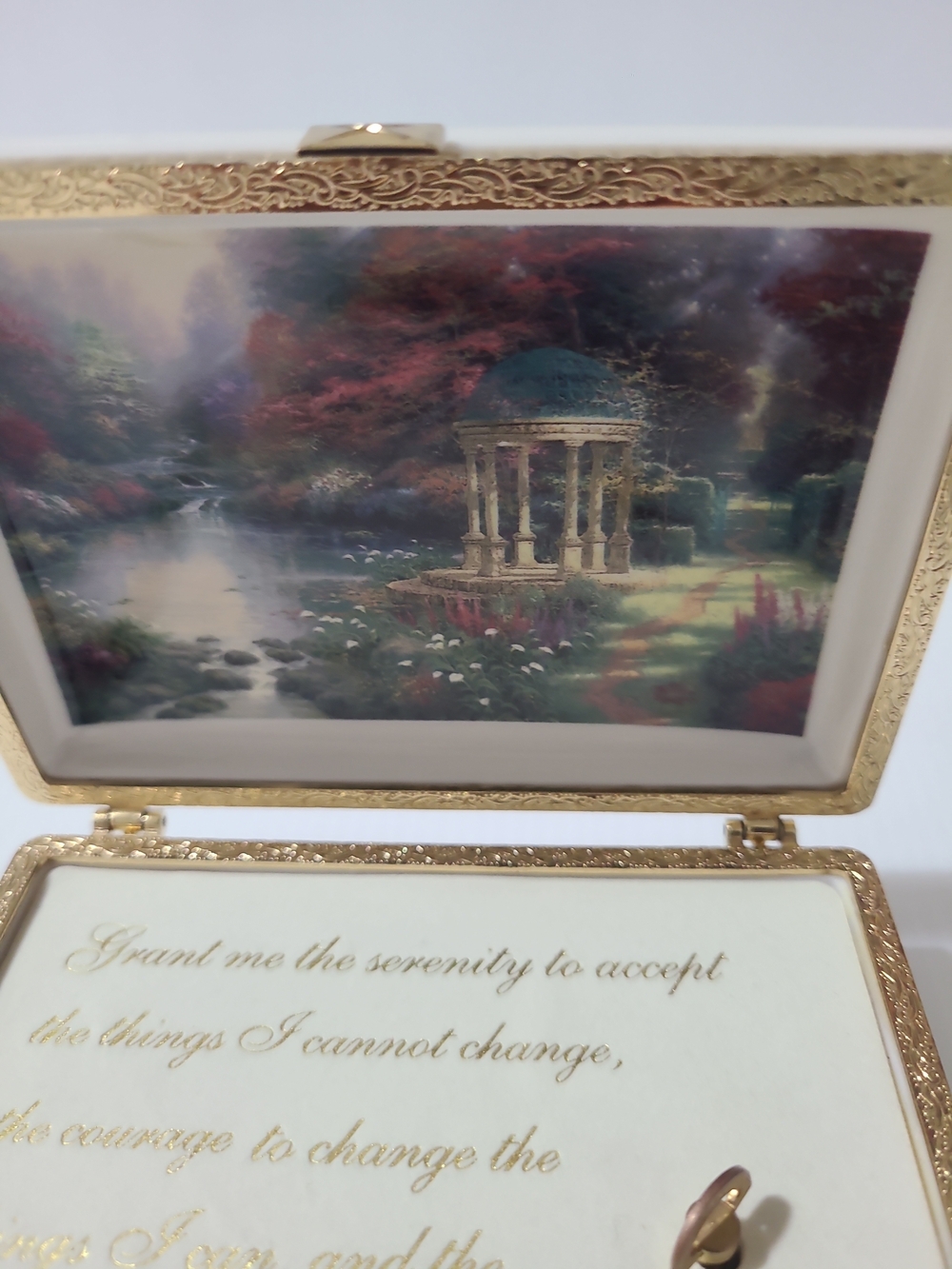 Thomas Kinkade Serenity Prayer Music Box Plays Amazing Grace 2005 - Picture 7 of 11